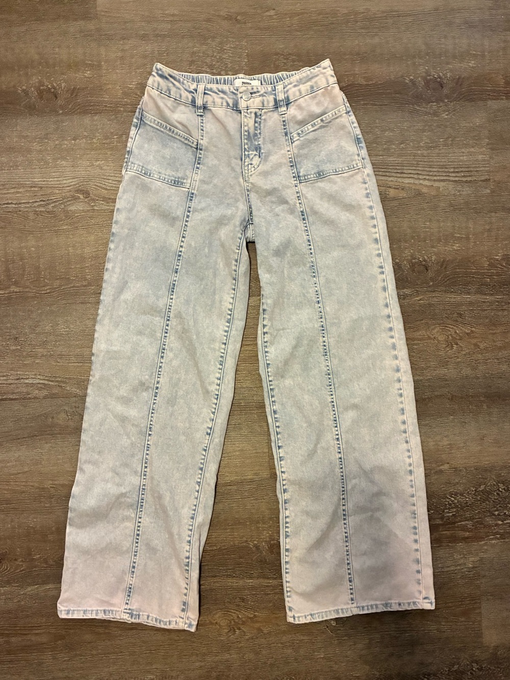 NYC Madden Light Wash Mid rise Loose fit jeans